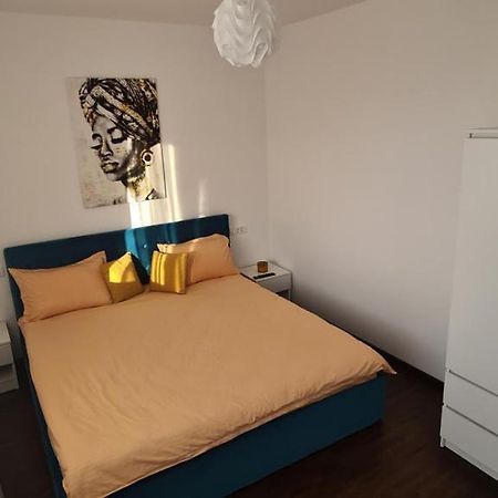 Belvedere Delux Apartment Deva Ngoại thất bức ảnh