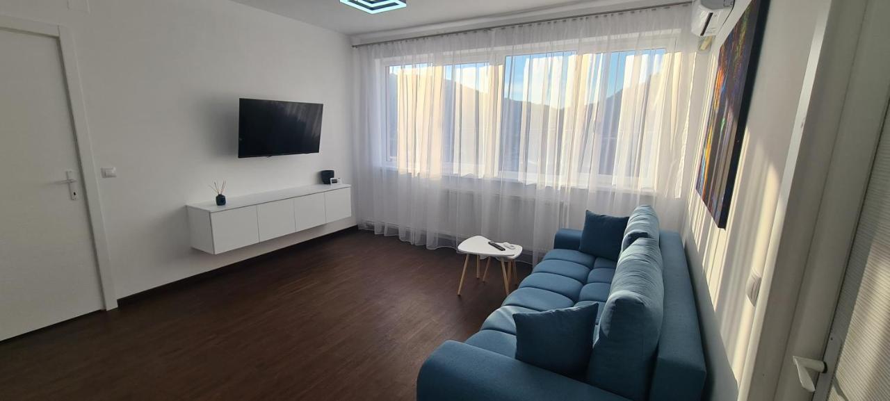 Belvedere Delux Apartment Deva Ngoại thất bức ảnh